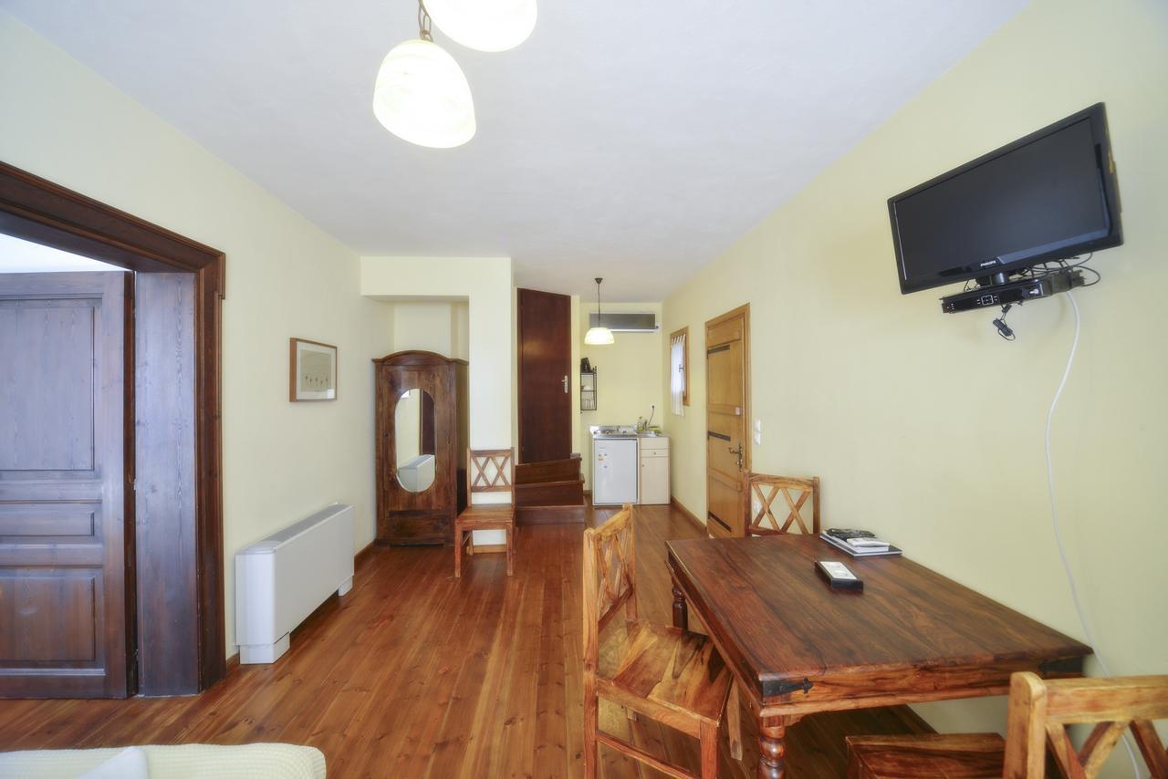 Eos - Authentic Experience Hotel Skíti Eksteriør billede